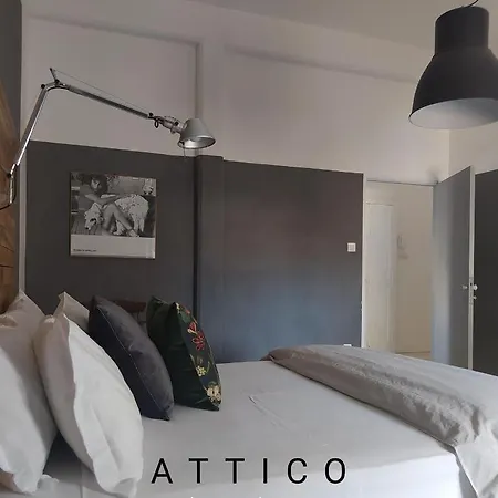 Attico Nel Cuore Della Citta Apartmán *